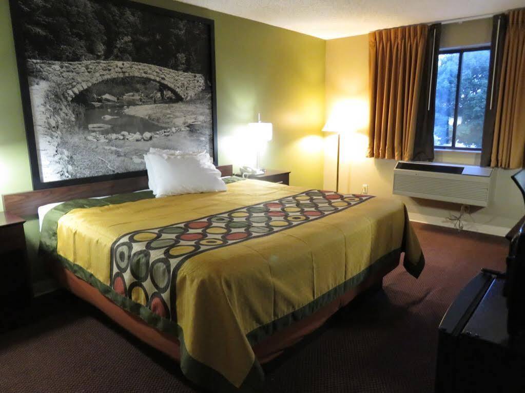 Super 8 By Wyndham Ankeny/Des Moines Area Hotel Exterior photo